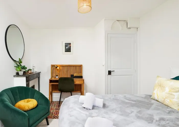 Le Pied à Terre De La Cité - Parking Au Pied De La Cité Appartamento